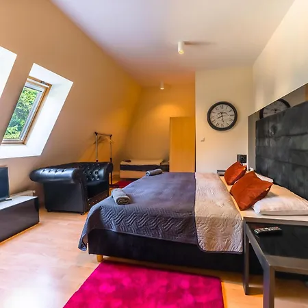 Lovely 4-bedroom Flat In Historical Center With Stunning View